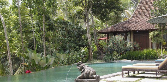 Villa Bodhi, Pool und Garten