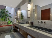 Villa Tangram, Master Bathroom